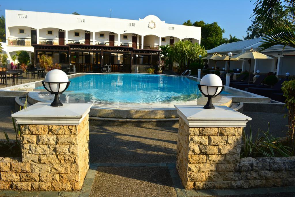Panglao Regents Park Resort Dış mekan fotoğraf