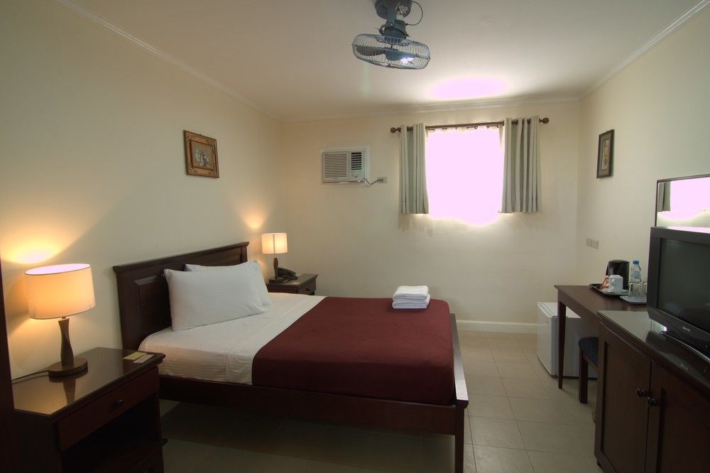Panglao Regents Park Resort Dış mekan fotoğraf