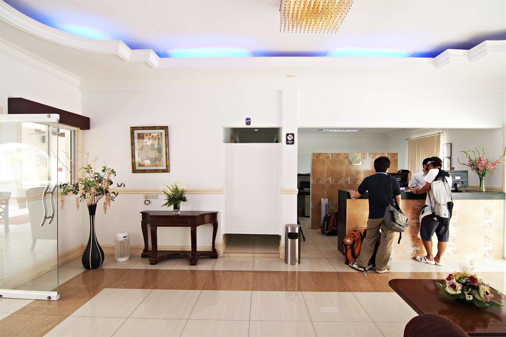 Panglao Regents Park Resort Dış mekan fotoğraf