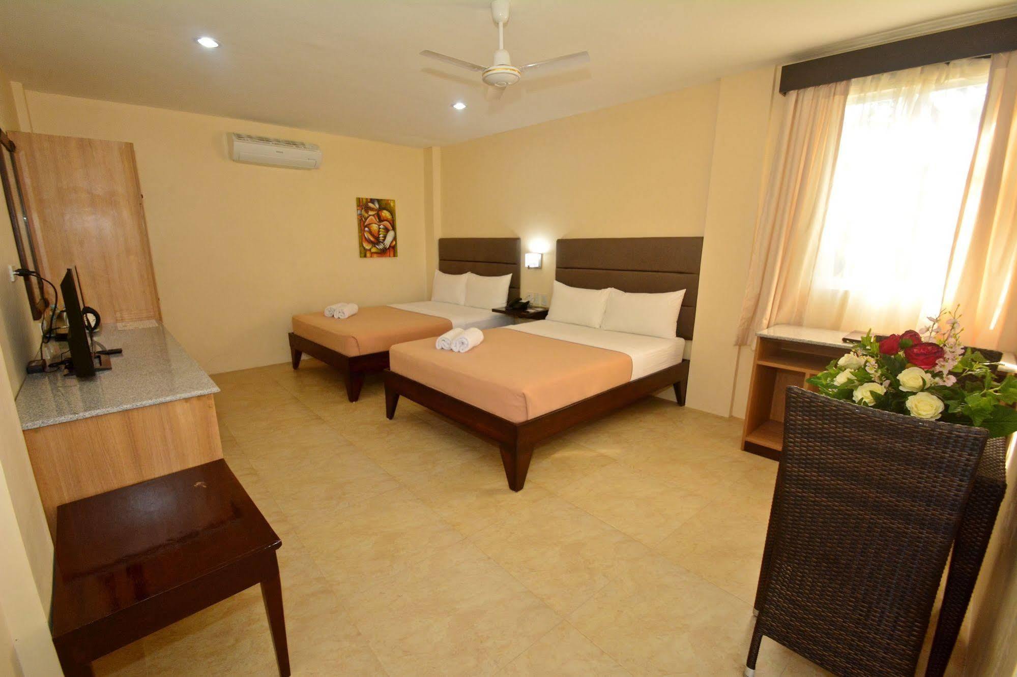 Panglao Regents Park Resort Dış mekan fotoğraf